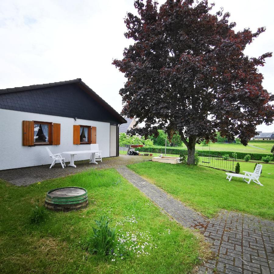 Bb19 Eifel-Ferienhaus Am Moseltal Mit Saunahaus Beuren  Buitenkant foto